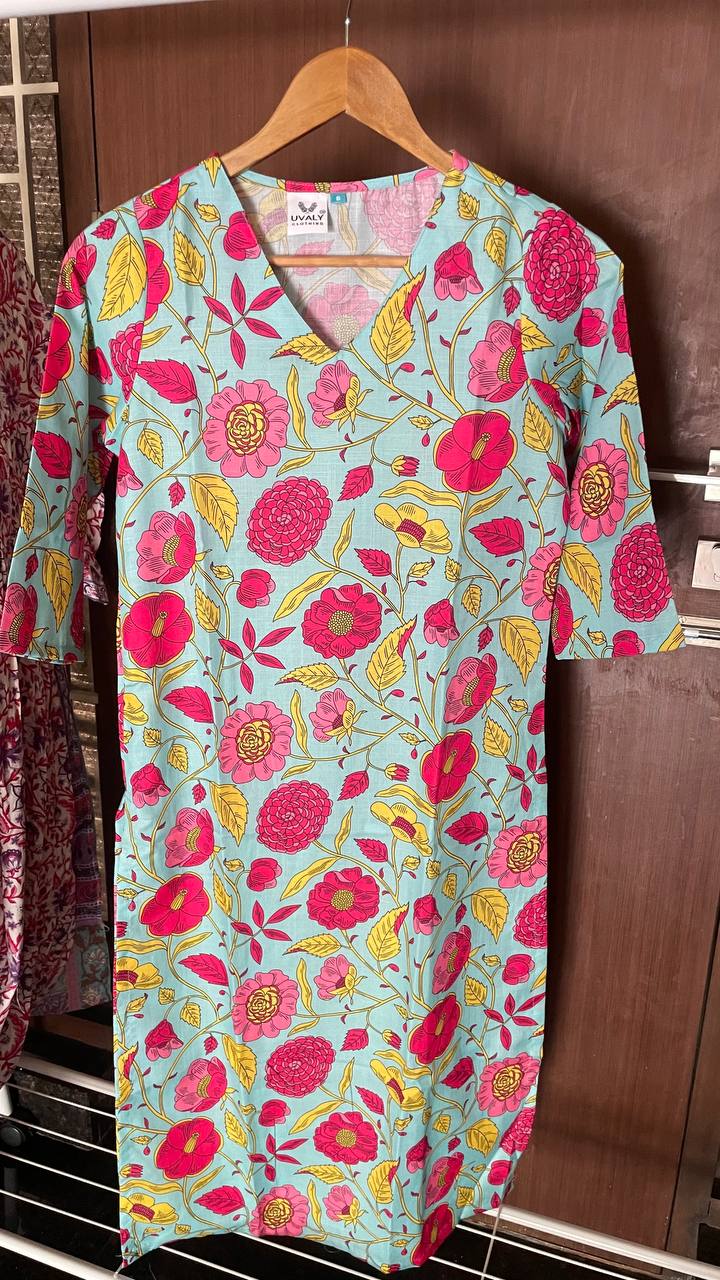 Elegant Kurtis @Just ₹499!
