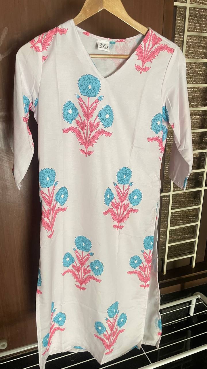 Elegant Kurtis @Just ₹499!