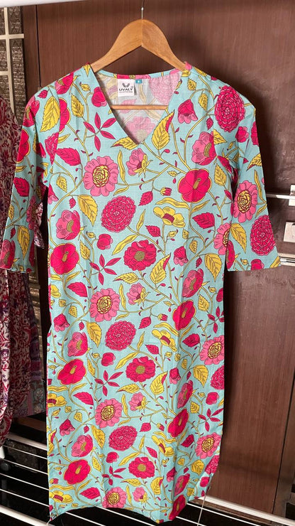 Elegant Kurtis @Just ₹499!
