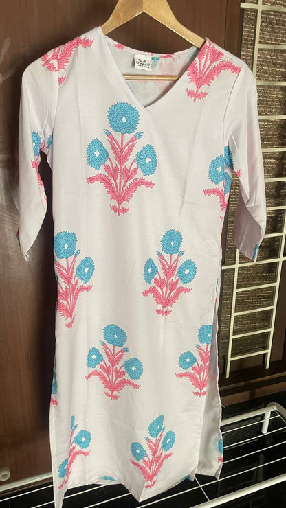 Elegant Kurtis @Just ₹499!